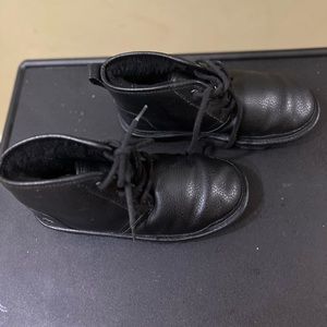Kids black leather Uggs- size 4y